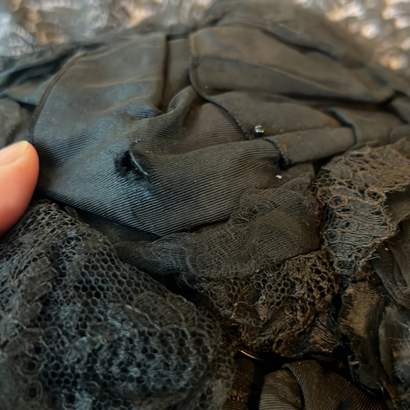 Antique Victorian Black Silk Mourning Hat, gloves, lace collar- PRICE FIRM - Picture 8 of 9
